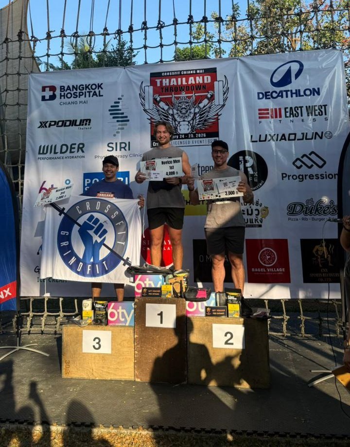 Andrea Zamuner Cervi sul podio di una gara internazionale di CrossFit in Thailandia